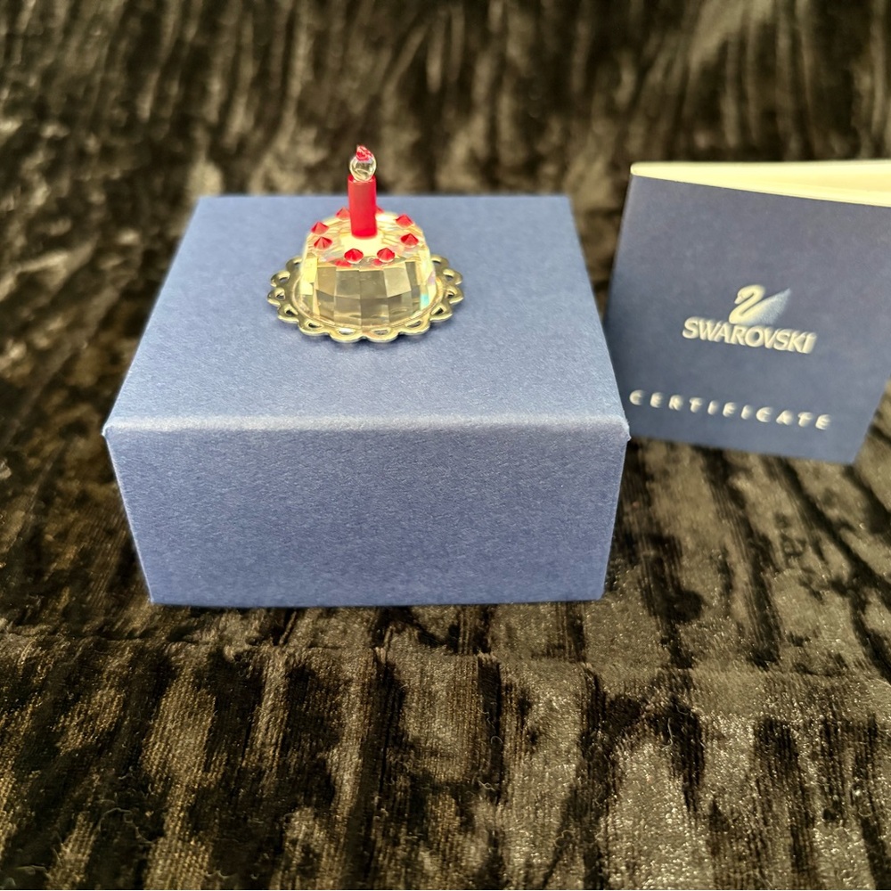 Sold 💔 Retired Swarovski Crystal Happy Birthday Cake Red Candle Figurine 296555